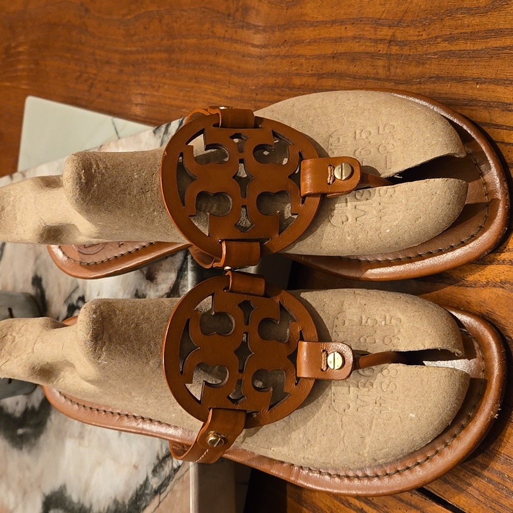 Tory Burch Leather Miller Thong Sandals Size 9 Dark Tan Preloved - Picture 3 of 15